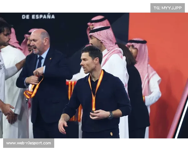 皇马帅位更迭历史：阿韦洛亚的挑战与机遇